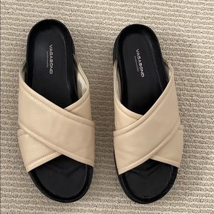 Vagabond slipon sandals